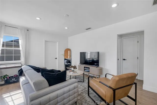 $1,199,000 | 8127 Radford Avenue, North Hollywood, CA 91605