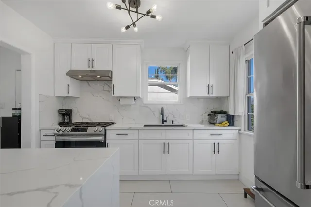 $1,199,000 | 8127 Radford Avenue, North Hollywood, CA 91605