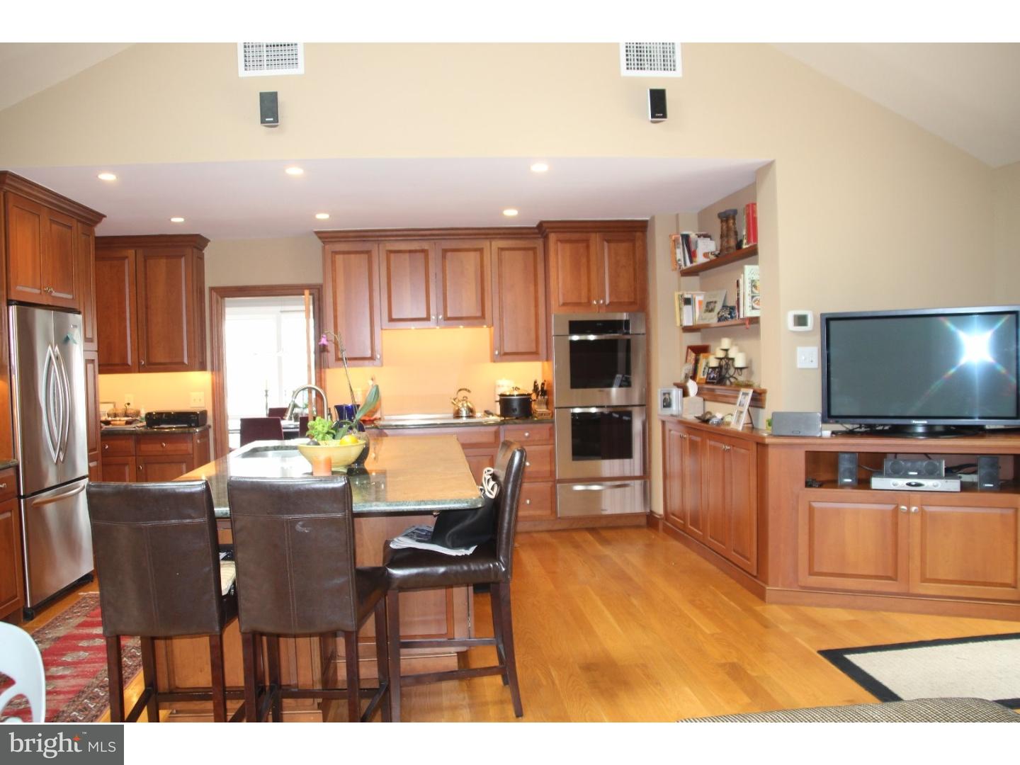 1049 Broadview Road Wayne, PA 19087 - Photo 9 of 21