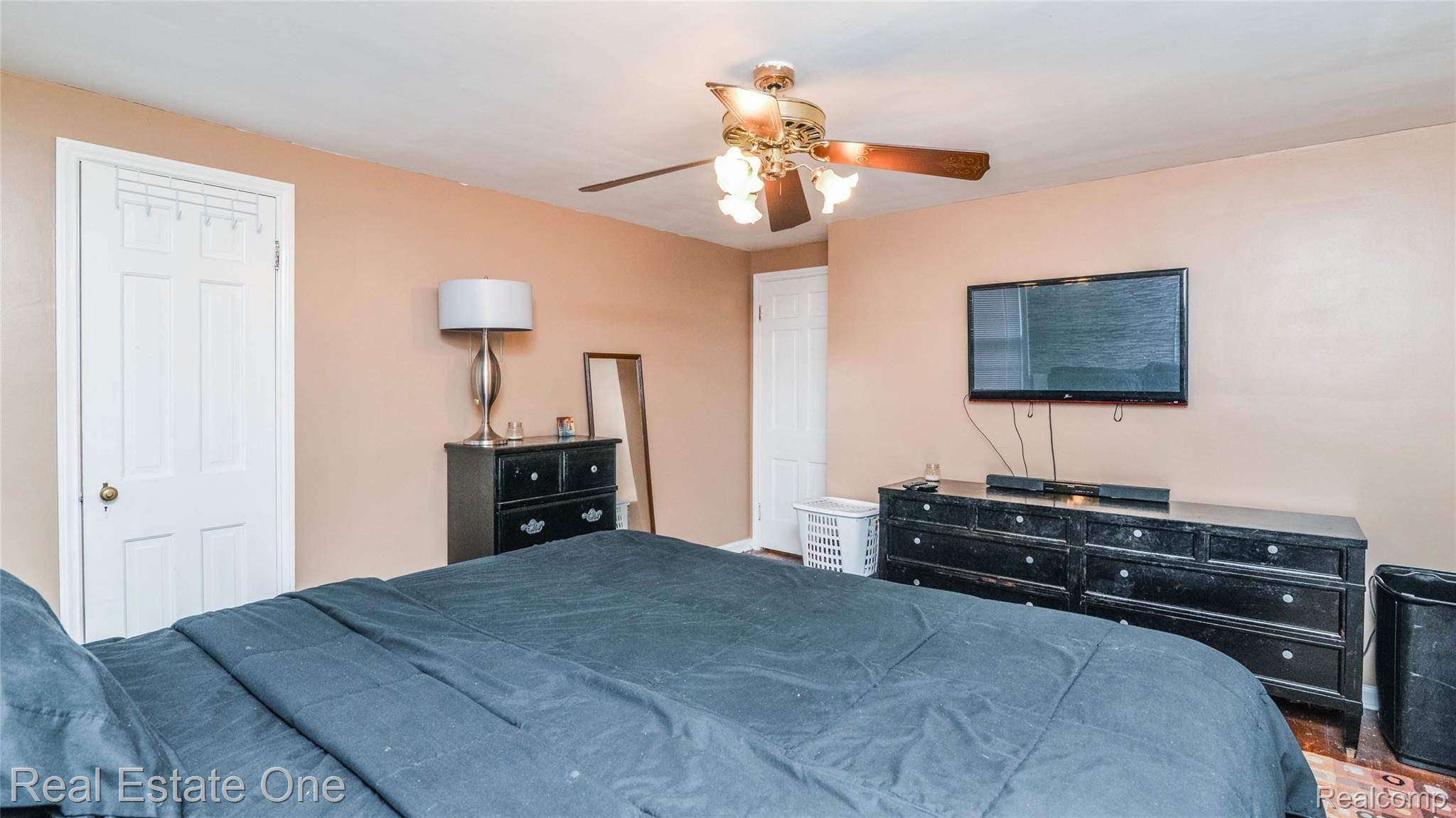 14018 Stahelin Road Detroit, MI 48223 - Photo 16 of 30 dsc_0283.jpg