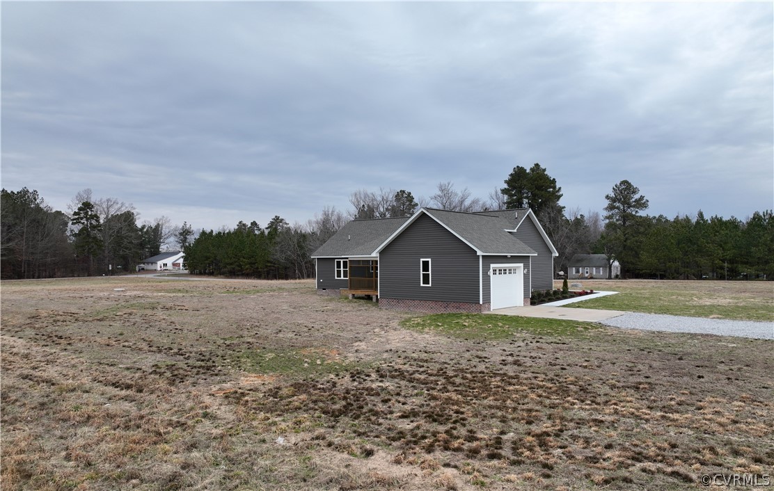 206 Wilson Road Blackstone, VA 23824 - Photo 5 of 38 a view of a house with a yard