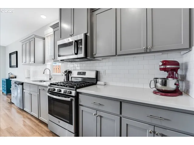 $576,500 | 2754 Inna Avenue Northwest, Salem, OR 97304