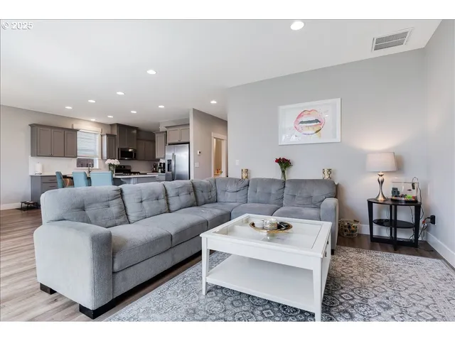 $576,500 | 2754 Inna Avenue Northwest, Salem, OR 97304