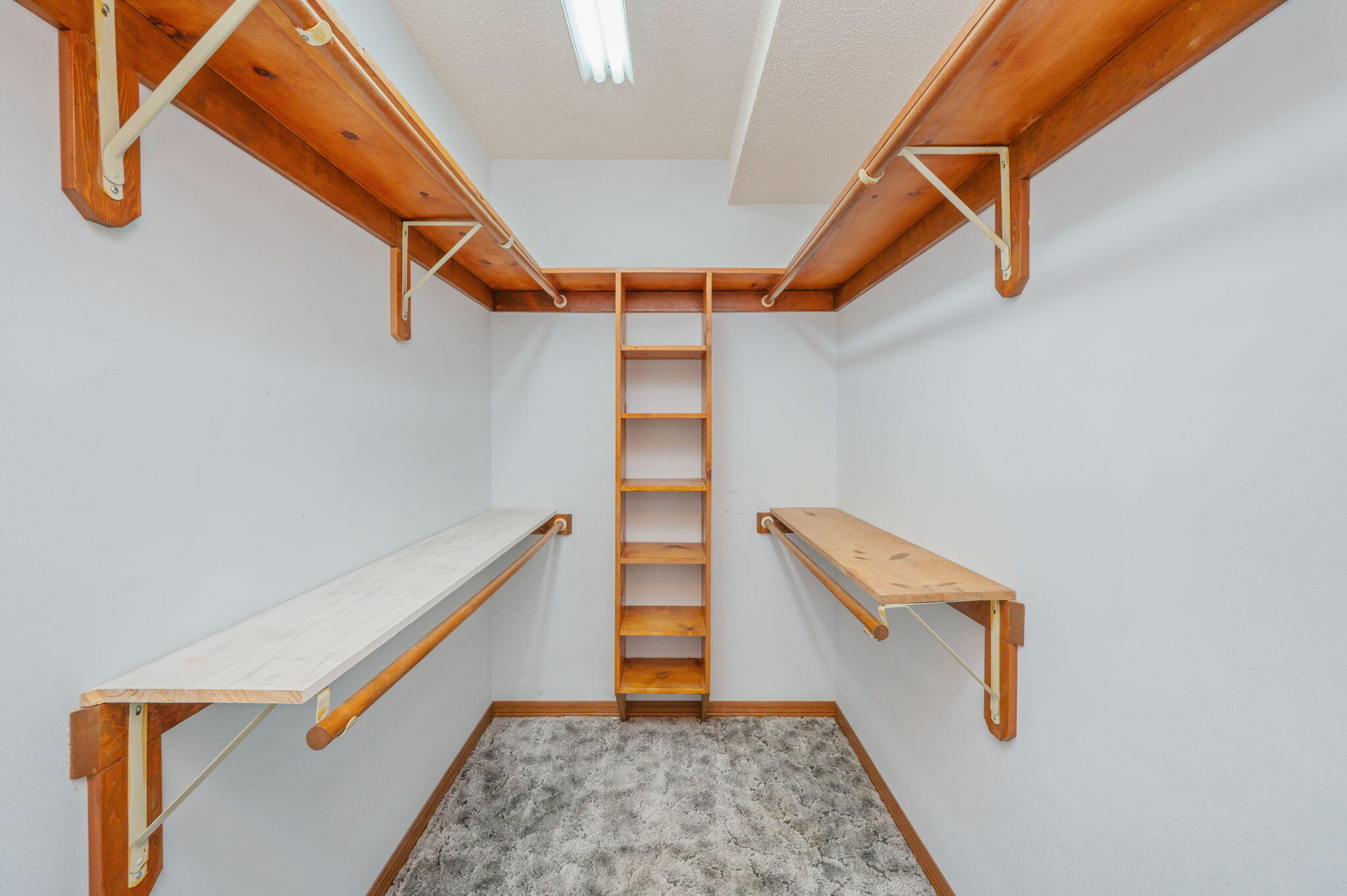 5644 Old Bethel Road Crestview, FL 32536 - Photo 24 of 55 a view of an entryway