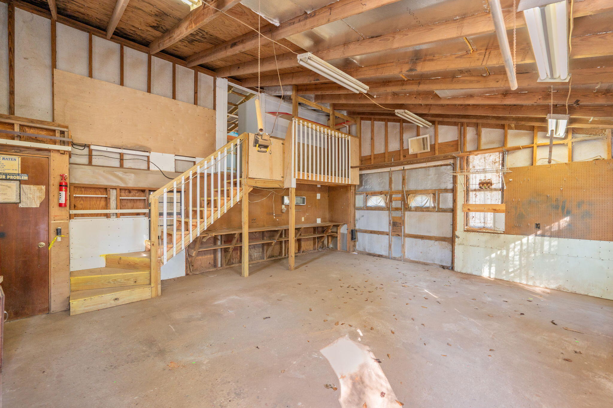 5644 Old Bethel Road Crestview, FL 32536 - Photo 50 of 54 a view of a house with a porch