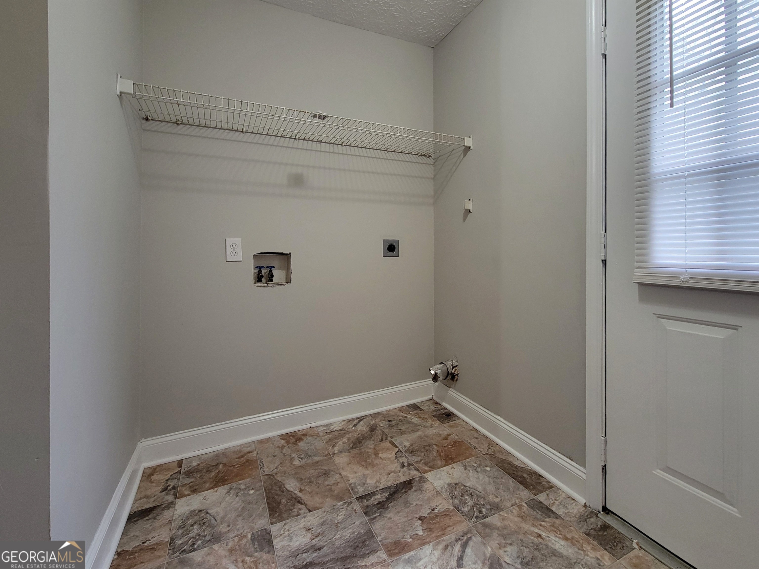 248 Grove Street Winder, GA 30680 - Photo 7 of 9
