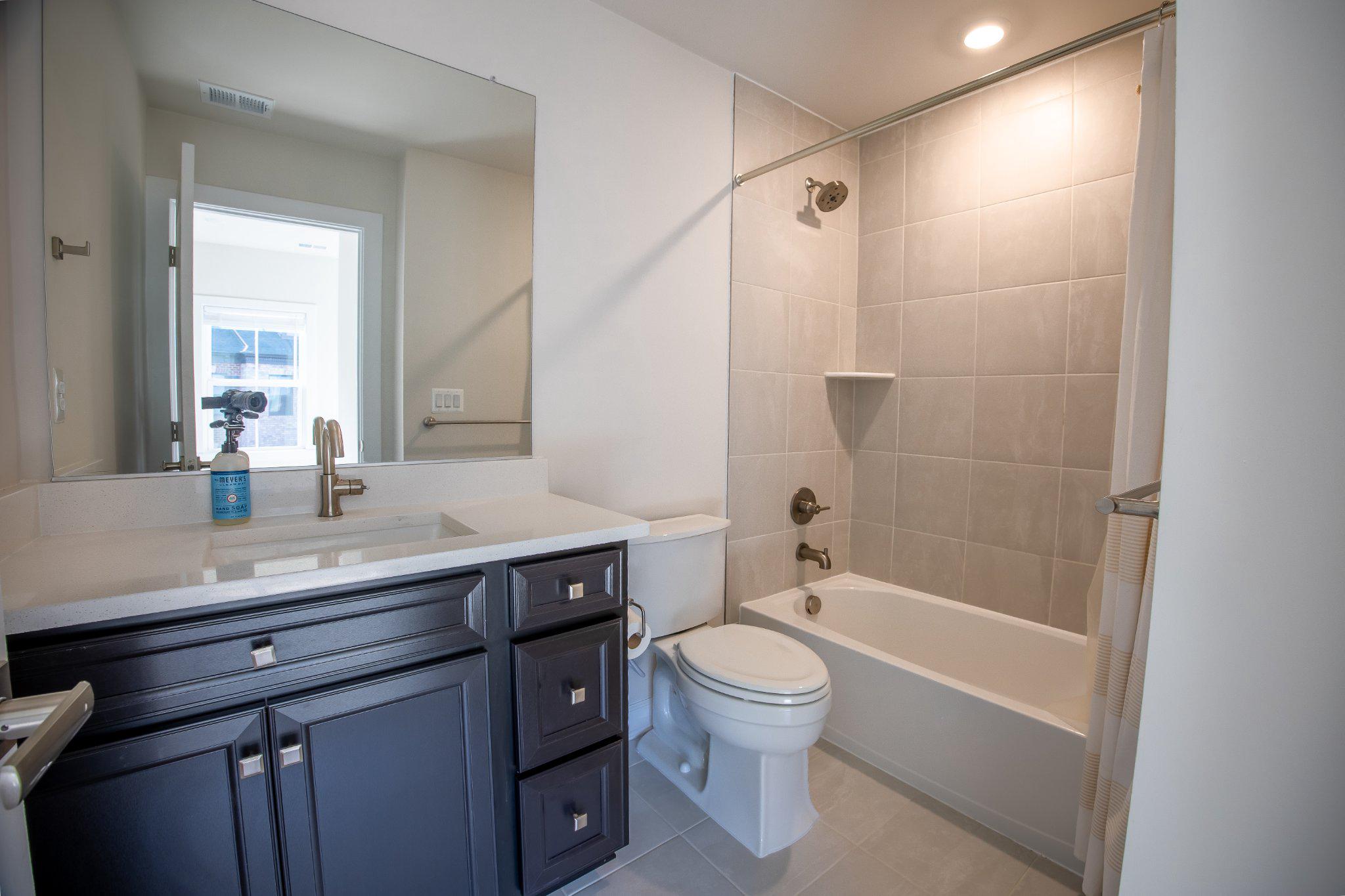 5313 8th Road South Arlington, VA 22204 - Photo 42 of 50 Bath for 2nd Bedroom on 3rd floor