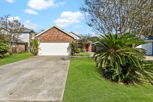 $1,895 | 18210 Beaverdell Drive, Tomball, TX 77377