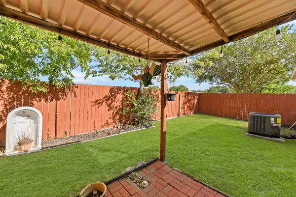 $1,895 | 18210 Beaverdell Drive, Tomball, TX 77377