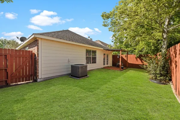 $1,895 | 18210 Beaverdell Drive, Tomball, TX 77377