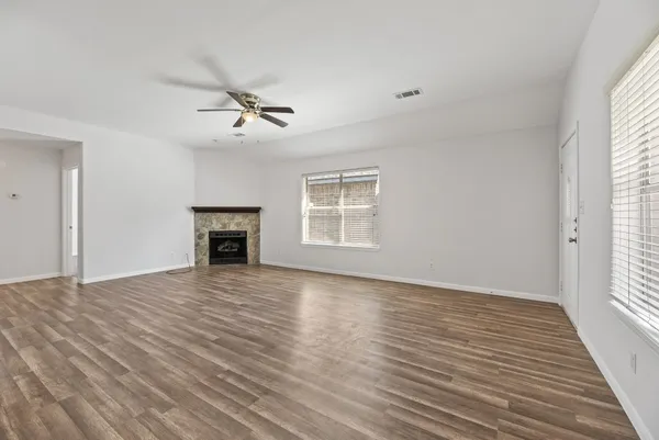 $1,895 | 18210 Beaverdell Drive, Tomball, TX 77377