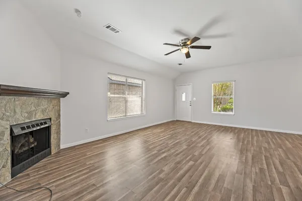 $1,895 | 18210 Beaverdell Drive, Tomball, TX 77377