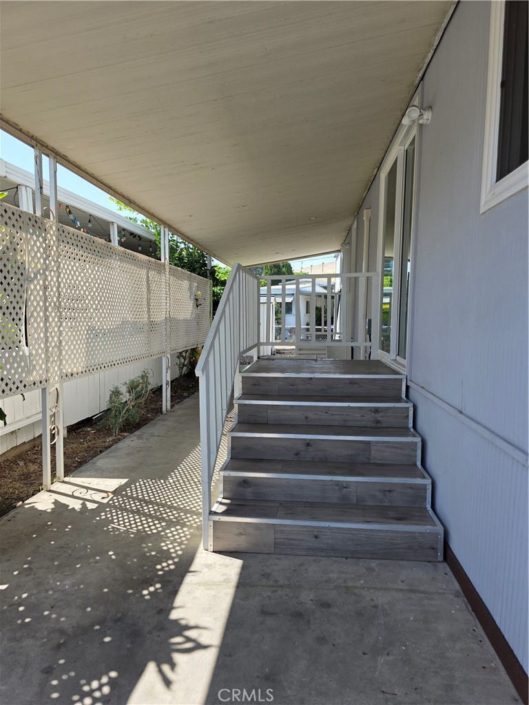 12401 Filmore Street, Unit 637 Sylmar, CA 91342 - Photo 11 of 14 a view of entryway