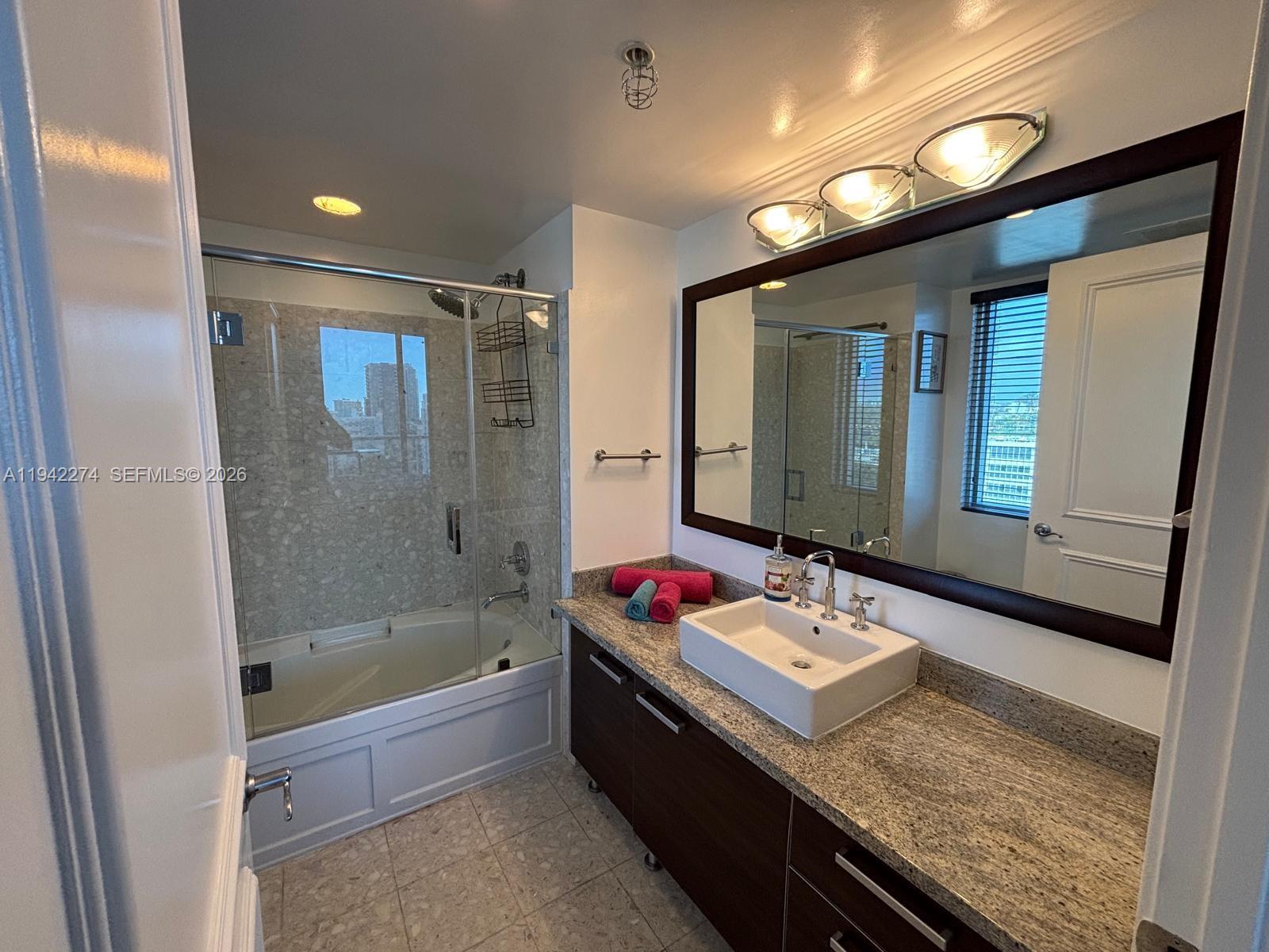 185 Southwest 7th Street, Unit 1502 Miami, FL 33130 - Photo 17 of 37