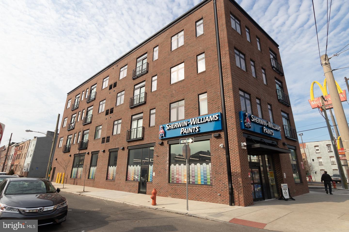 18 West Girard Avenue, Unit 3 Philadelphia, PA 19123 - Photo 17 of 17 a front view of a building