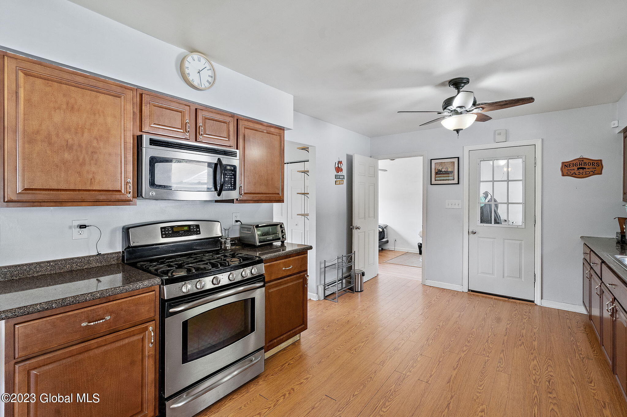 515 Sand Creek Road Colonie, NY 12205 - Photo 8 of 37 43-web-or-mls-515-sand-creek-rd