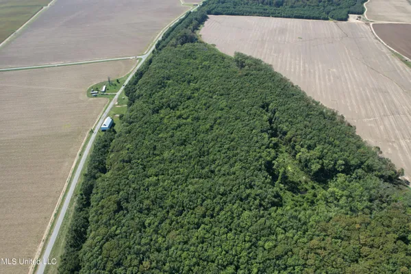 $139,500 | 516 County Road, Schlater, MS 38952