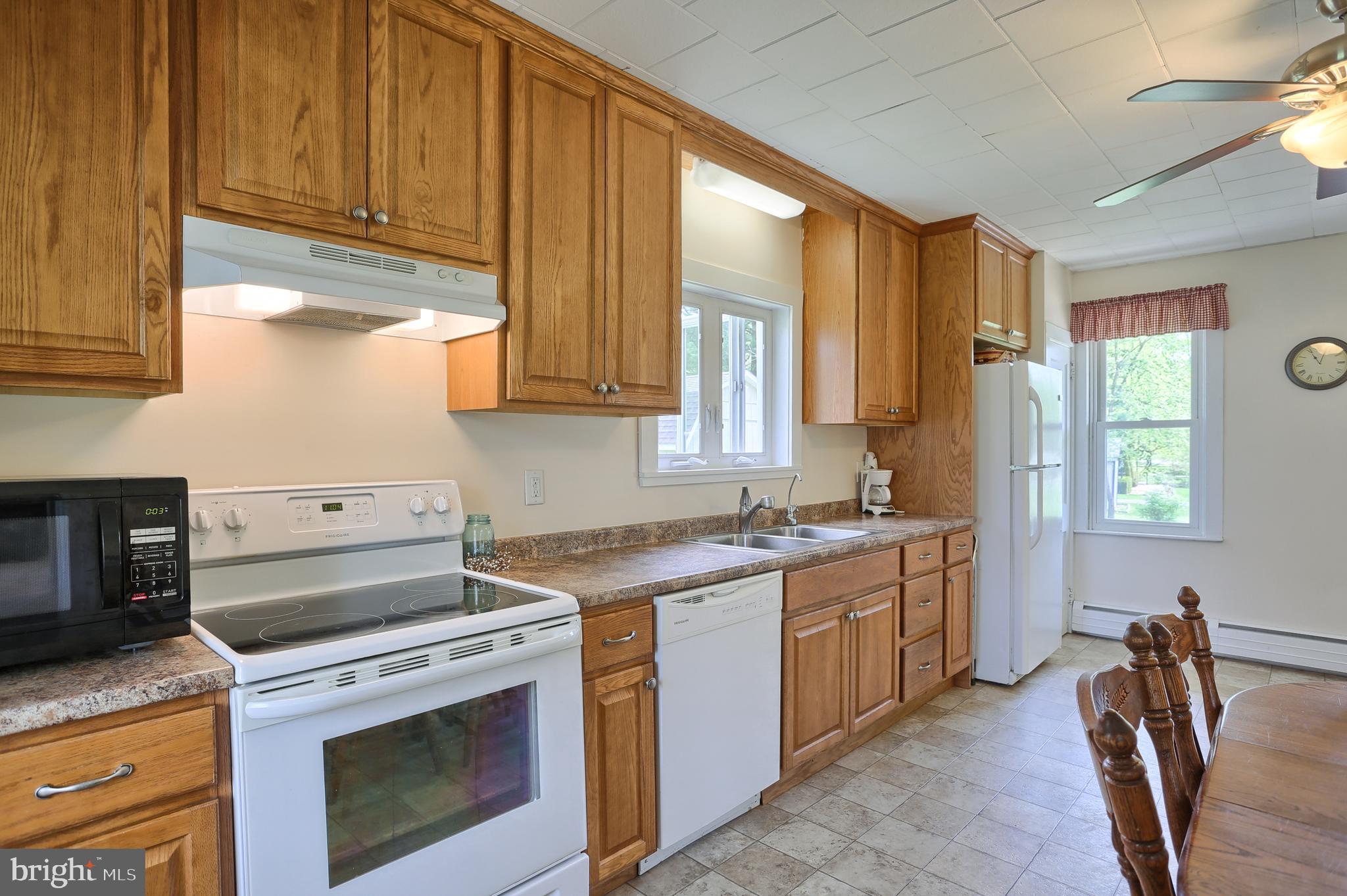 541 Schubert Road Bethel, PA 19507 - Photo 16 of 35 Kitchen