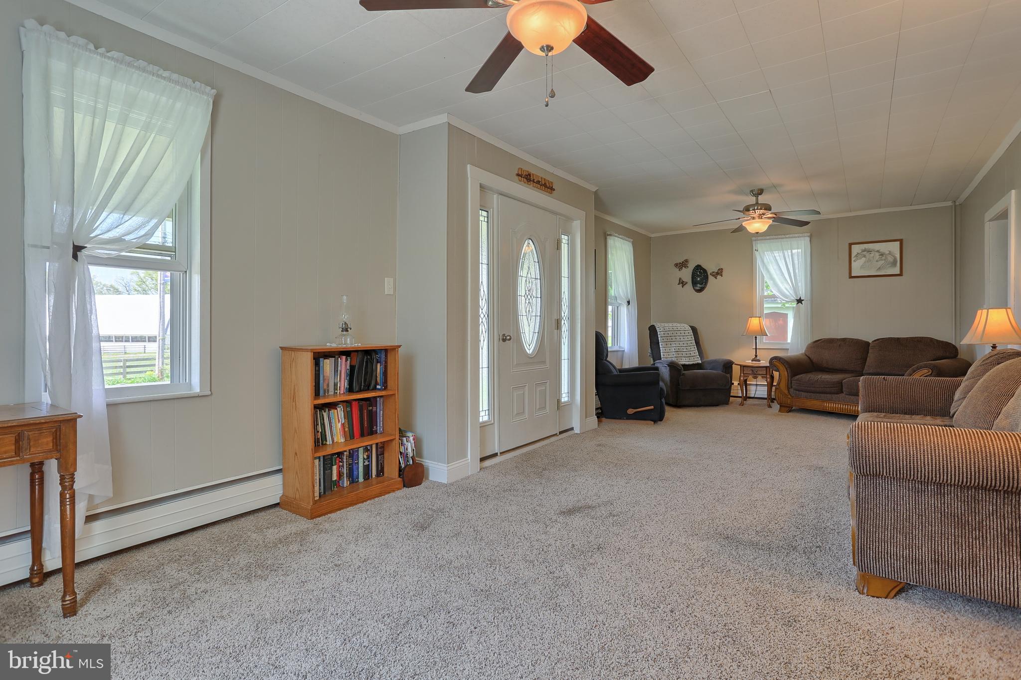 541 Schubert Road Bethel, PA 19507 - Photo 6 of 35 Living Room