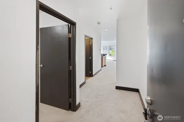 $385,000 | 2440 Western Avenue, Unit 509, Seattle, WA 98121