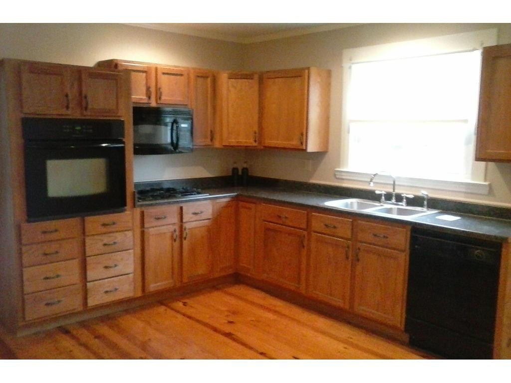 238 2nd Street Erwin, TN 37650 - Photo 9 of 14 Updated kitchen