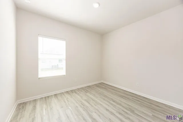 $2,000 | 1009 Renova Drive, Baton Rouge, LA 70820