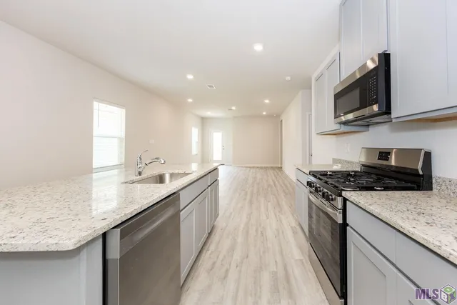 $2,000 | 1009 Renova Drive, Baton Rouge, LA 70820