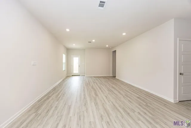 $2,000 | 1009 Renova Drive, Baton Rouge, LA 70820