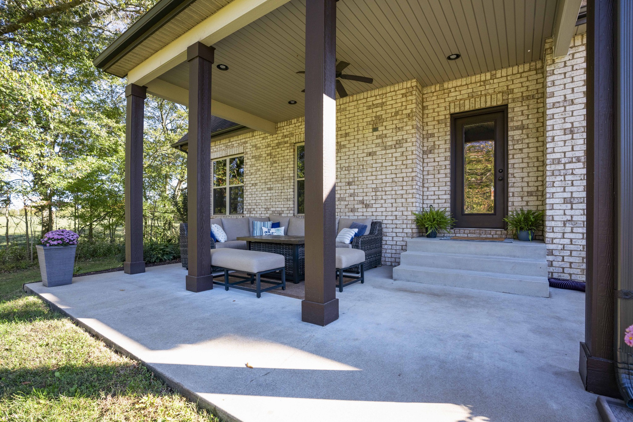 5065 Pickering Road Clarksville, TN 37043 - Photo 32 of 35 a view of a patio with chair and tables