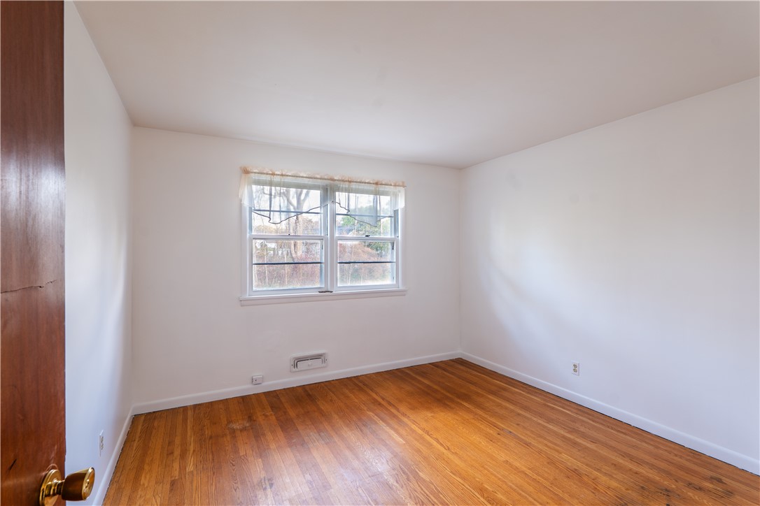 32 Valley Brook Road Penfield, NY 14526 - Photo 11 of 19 Bedroom 1