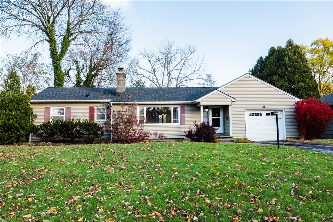 32 Valley Brook Road Penfield, NY 14526 - Photo 2 of 19