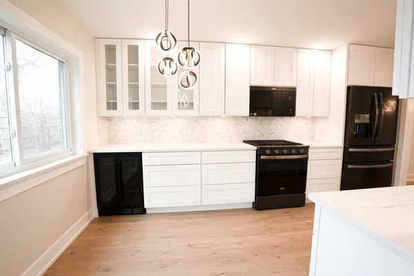 $329,900 | 916 Surrey Drive, Unit A1, Schaumburg, IL 60193
