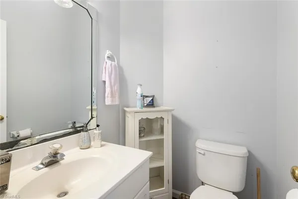 $395,000 | 400 Doral Court, Mebane, NC 27302