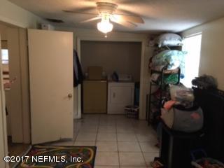 1012 Butler Road Starke, FL 32091 - Photo 8 of 11 laundry room/bonus room