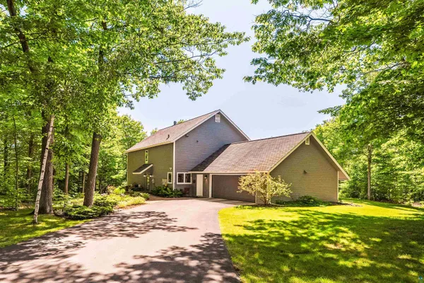 $699,000 | 1701 Trail Drive, Duluth, MN 55803
