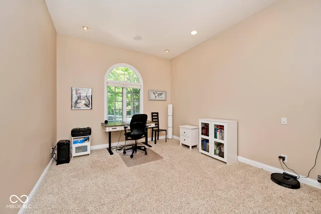 $719,900 | 7844 North Timber Run Court, Indianapolis, IN 46256