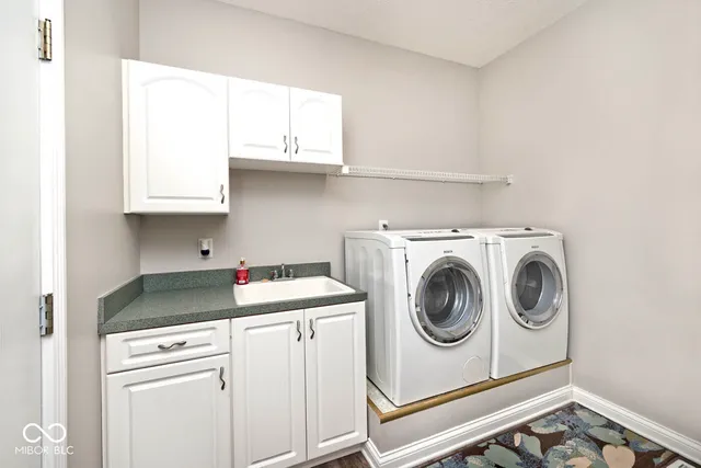 $719,900 | 7844 North Timber Run Court, Indianapolis, IN 46256