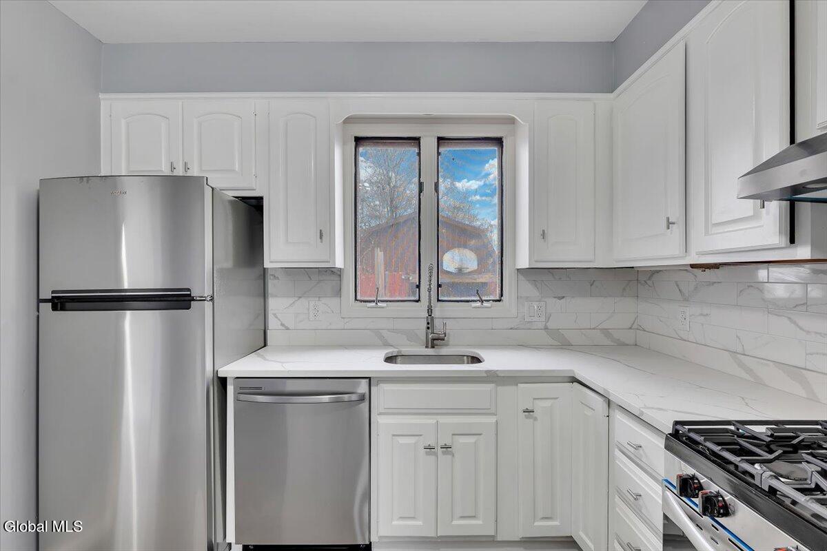 1231 North Westcott Road Rotterdam, NY 12306 - Photo 14 of 41 14-P1607468