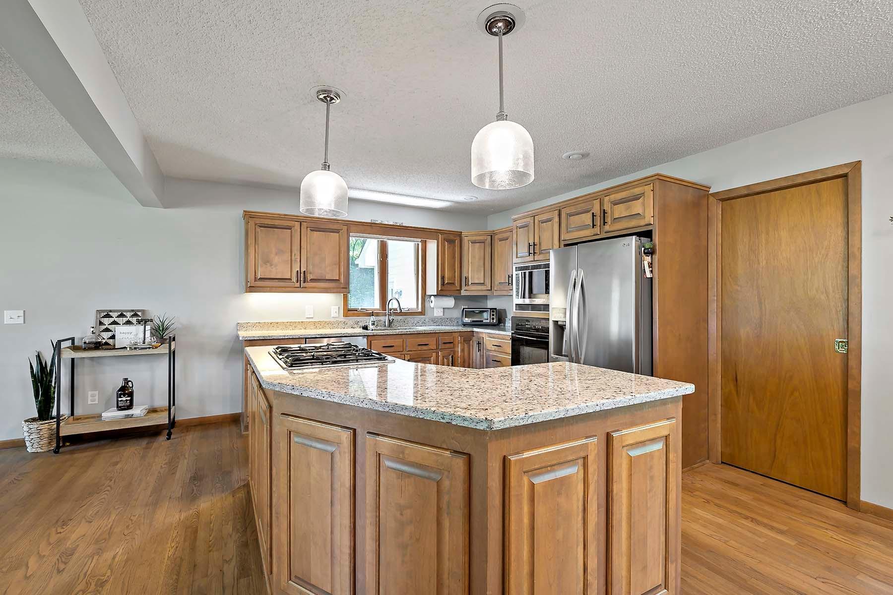 2782 Piper Ridge Lane Chanhassen, MN 55331 - Photo 15 of 52 Gallery Image 15
