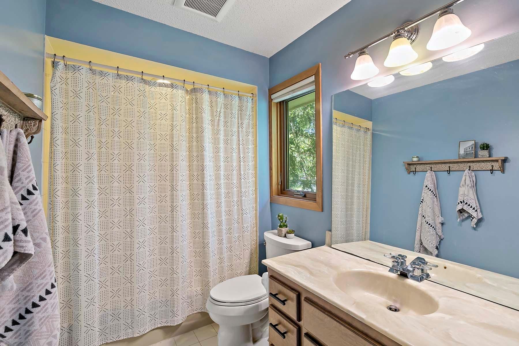 2782 Piper Ridge Lane Chanhassen, MN 55331 - Photo 30 of 52 Gallery Image 30