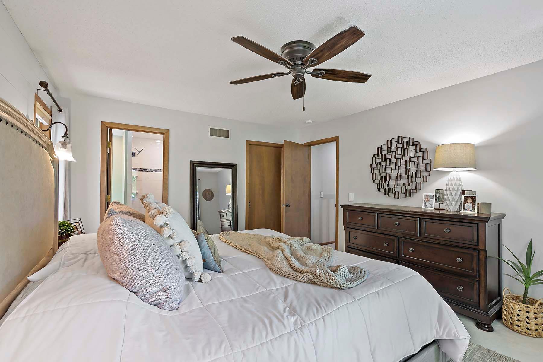 2782 Piper Ridge Lane Chanhassen, MN 55331 - Photo 35 of 52 Gallery Image 35
