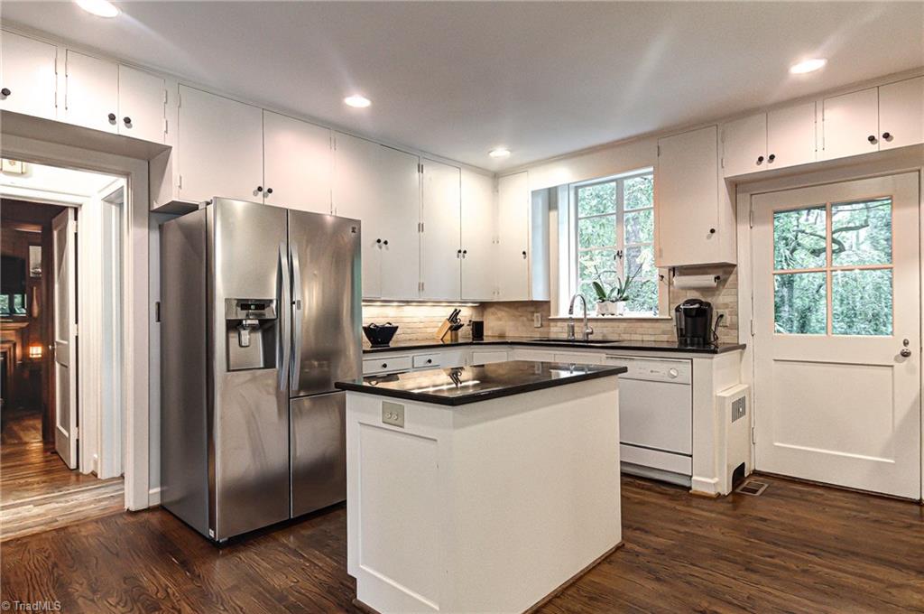217 South Pine Valley Road Winston-Salem, NC 27104 - Photo 16 of 32
