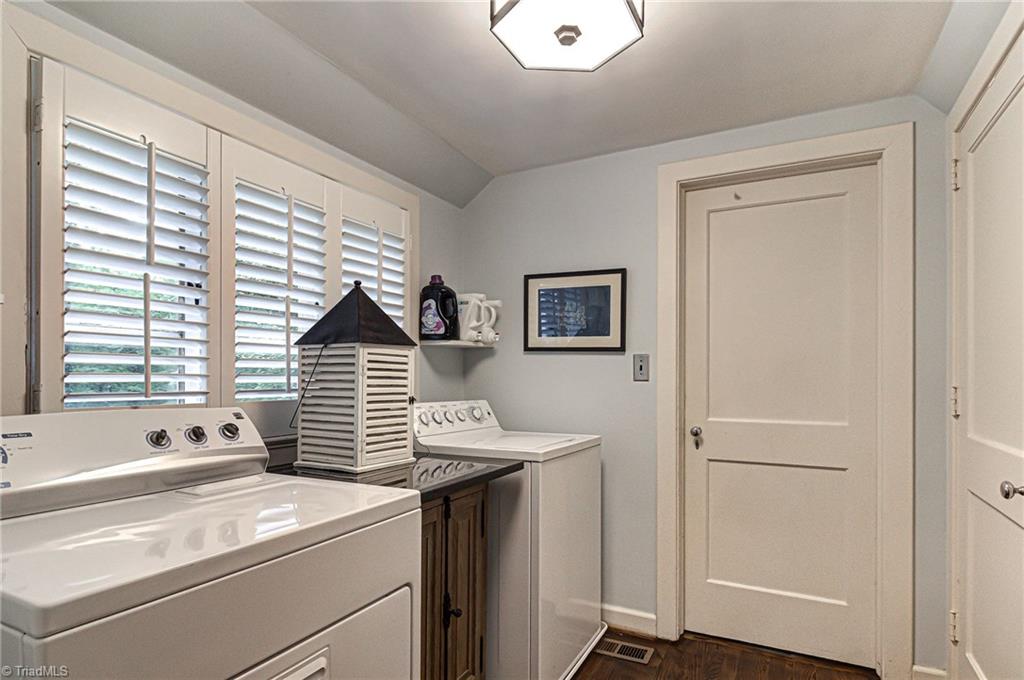 217 South Pine Valley Road Winston-Salem, NC 27104 - Photo 18 of 32