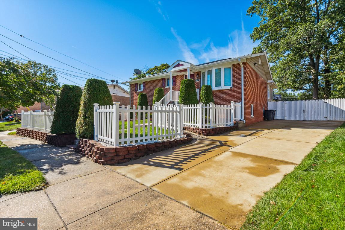 14016 Adkins Road Laurel, MD 20708 - Photo 3 of 54 Parking for 3 in drive way