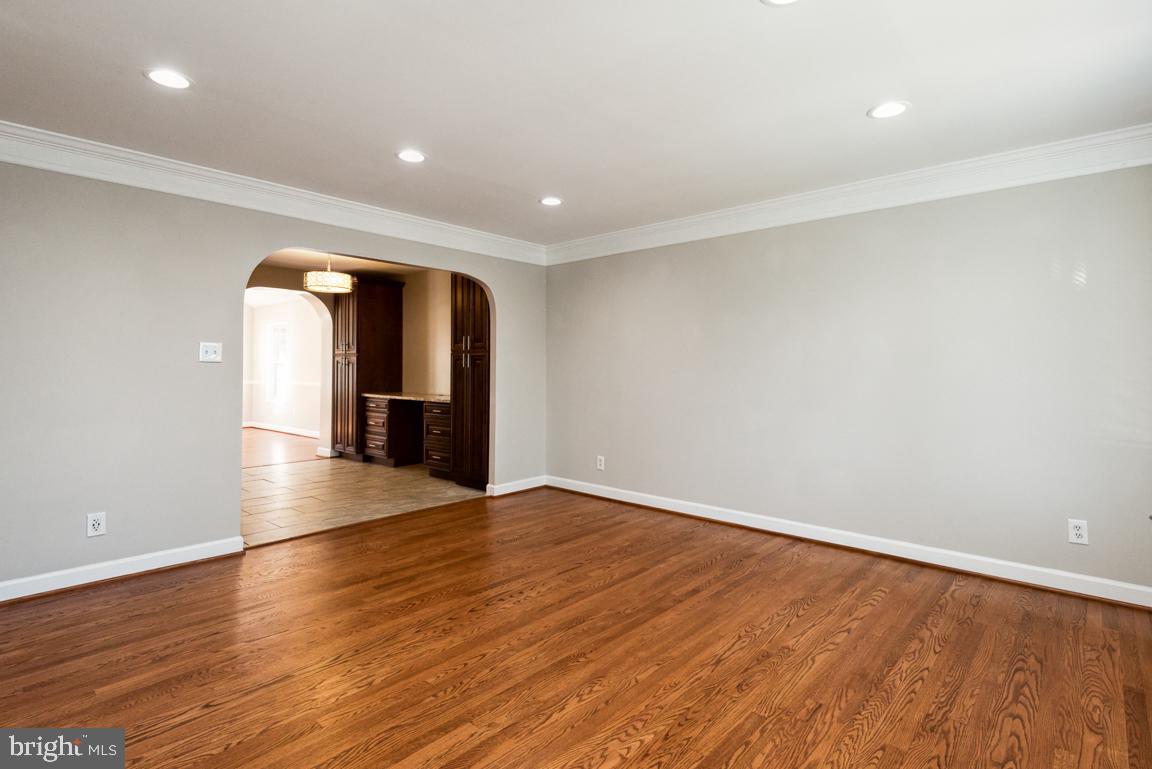 14016 Adkins Road Laurel, MD 20708 - Photo 6 of 54 Recessed lighting