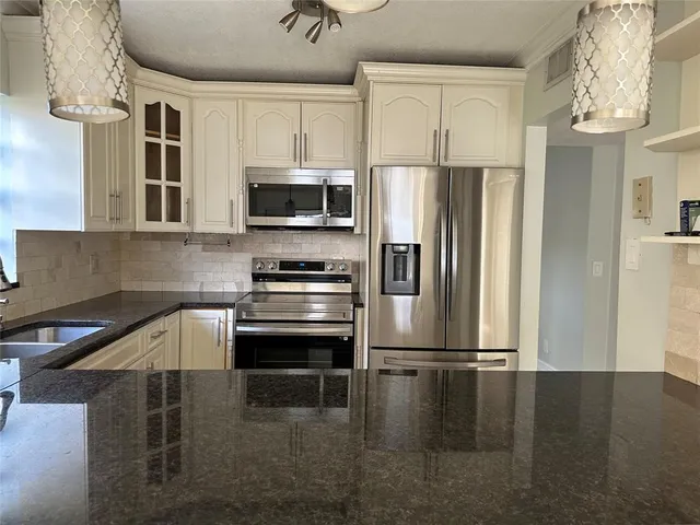 $2,500 | 2111 Congressional Way, Unit 2111, Deerfield Beach, FL 33442