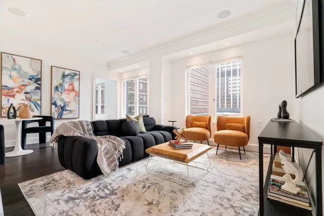 $1,725,000 | 778 Boylston Street, Unit 7E, Boston, MA 02199