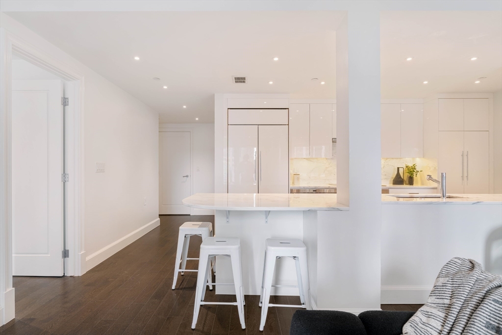 778 Boylston Street, Unit 7E Boston, MA 02199 - Photo 12 of 32