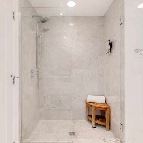 $1,725,000 | 778 Boylston Street, Unit 7E, Boston, MA 02199