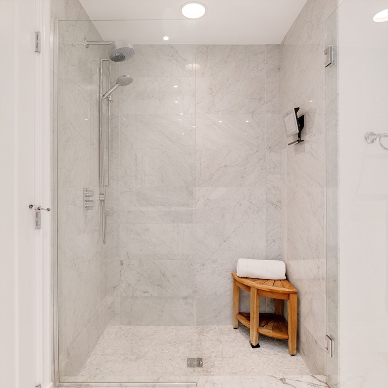 778 Boylston Street, Unit 7E Boston, MA 02199 - Photo 22 of 32